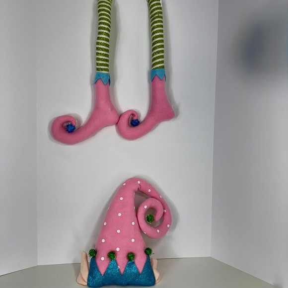 Whimsical Plush Elf Wreath Kit – 3-Piece Pre-Wired Set - Picture 6 of 9